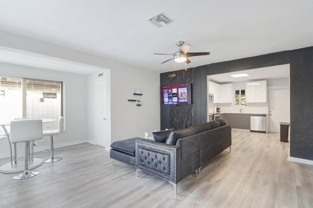 Spacious And Luxurious Home Centrally Located Between Miami And Ft. Lauderdale Miramar Exterior foto