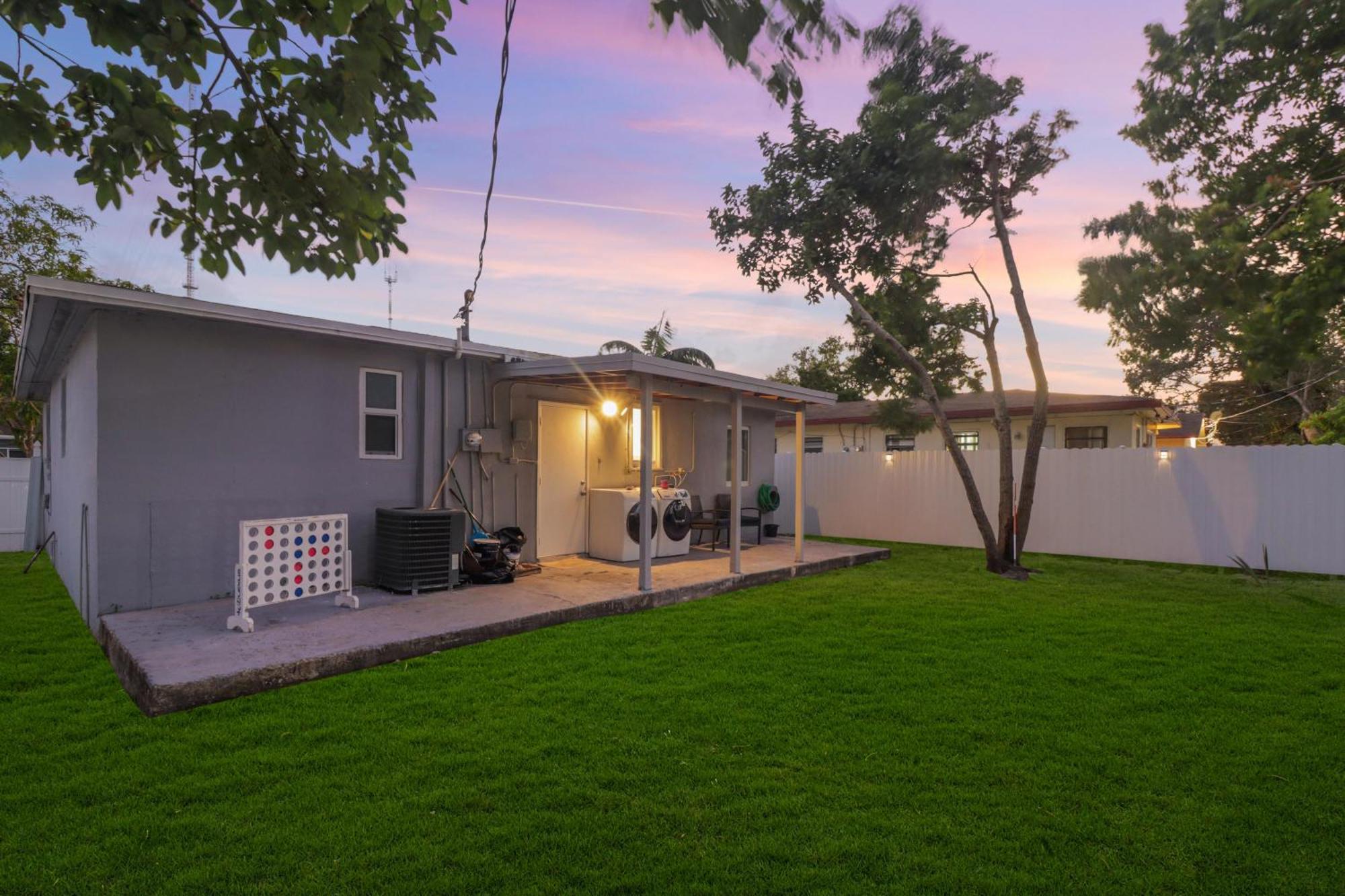 Spacious And Luxurious Home Centrally Located Between Miami And Ft. Lauderdale Miramar Exterior foto